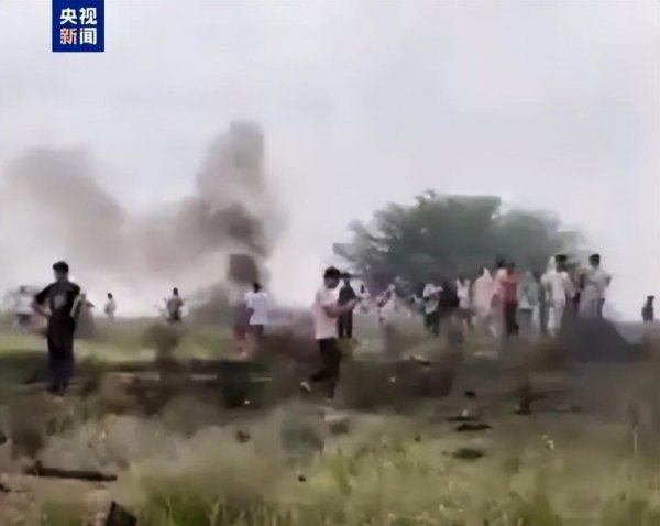 泰安配资 后续：印度坠毁战机为“美洲虎”，两名飞行员均已遇难