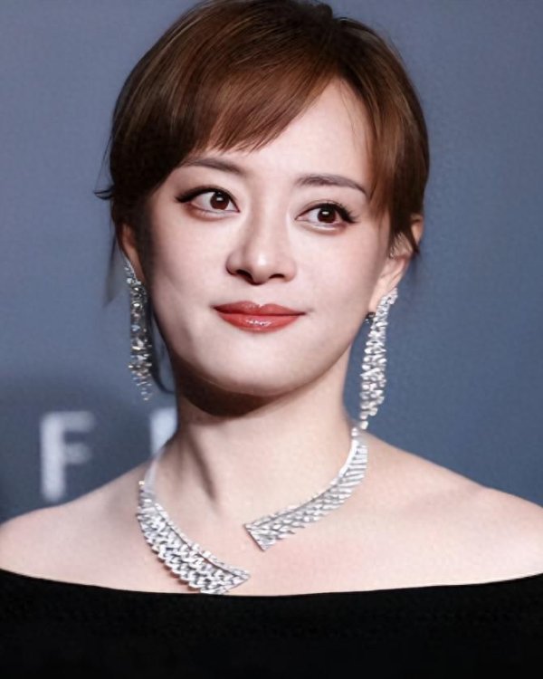 中国星配资 张艺谋没撒谎！“不合群”孙俪，才是娱乐圈真“聪明人”